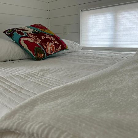 Entirely Private Tiny Home - 1 Mile To Uf 盖恩斯维尔 外观 照片